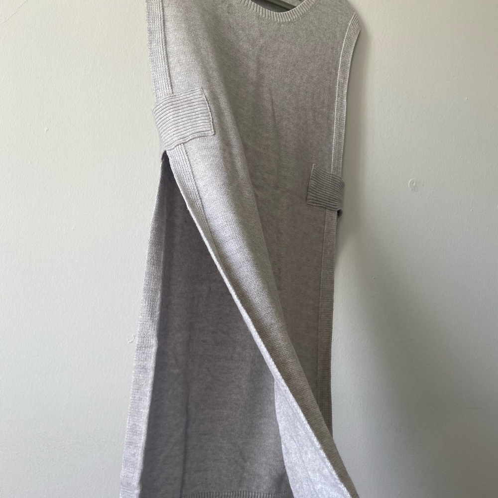 Gray Knit Sleeveless Sweater Vest